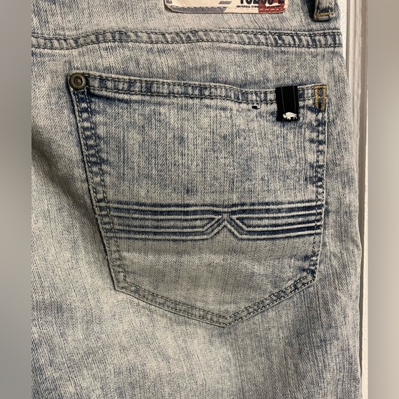 Live Inspired Jean Shorts - Picture 2 of 7
